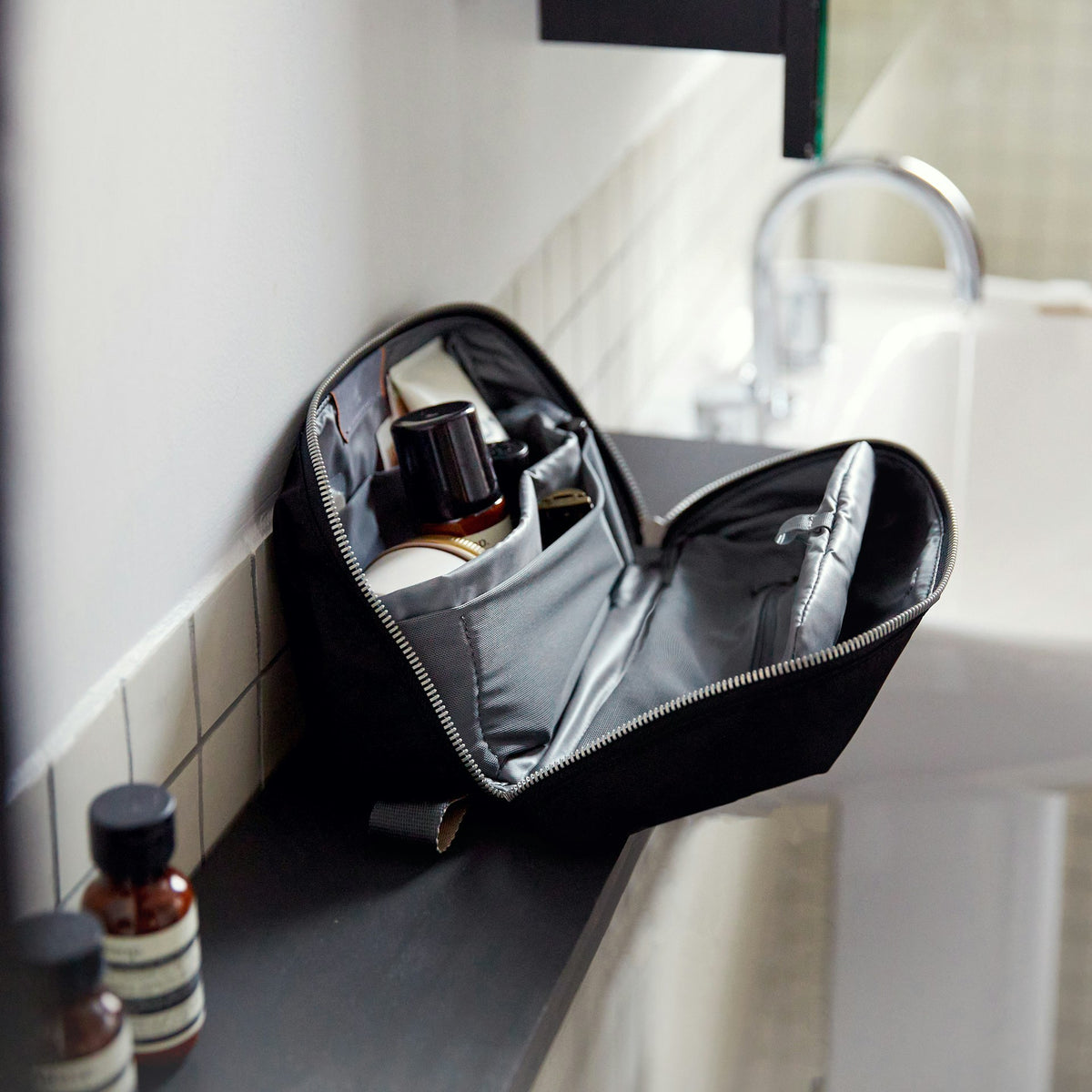 Toiletry Kit Plus - US 3048