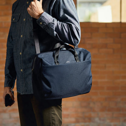 Via Work Bag - US 5564