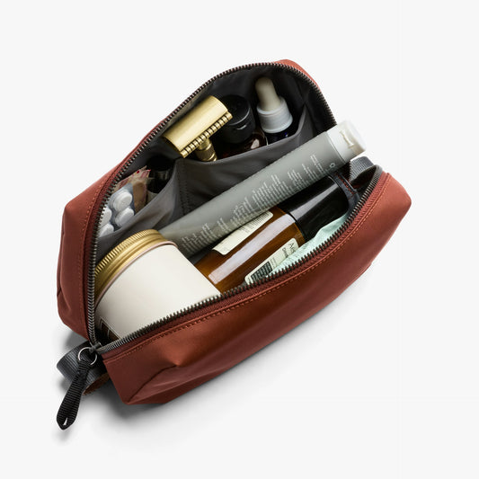 Toiletry Kit - US 5410