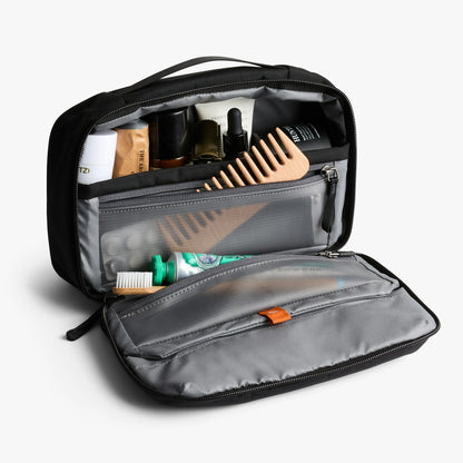 Hanging Toiletry Kit - US 3923
