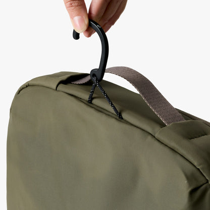 Hanging Toiletry Kit Plus - US 0851