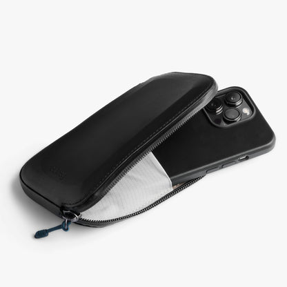 Venture Phone Pocket - US 8112