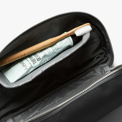Toiletry Kit Plus - US 3048