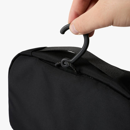 Hanging Toiletry Kit - US 3923