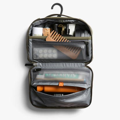 Hanging Toiletry Kit - US 6258