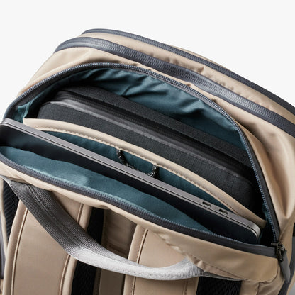 Transit Workpack Pro 22L - US 2466