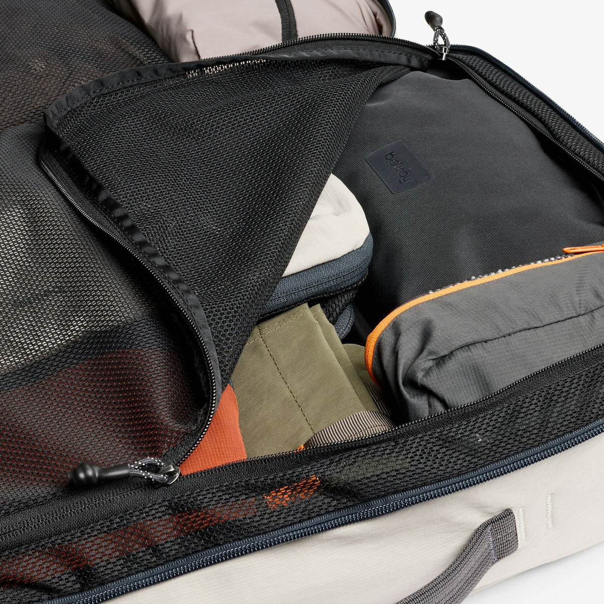 Lite Travel Pack 38L - US 5737