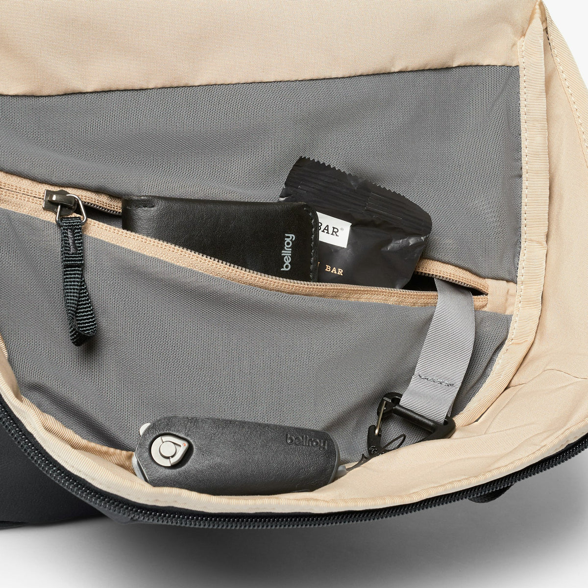 Via Backpack - US 8134