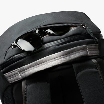 Via Backpack - US 8134
