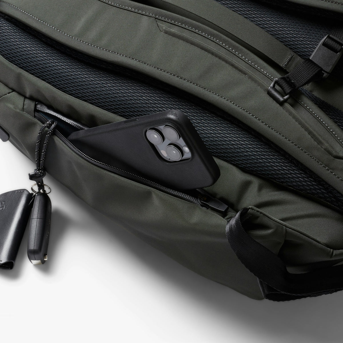 Transit Workpack Pro 22L - US 7653