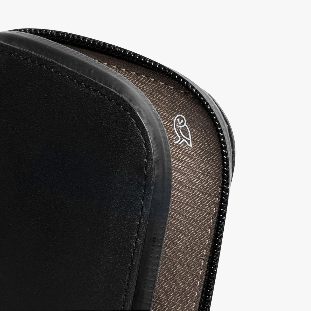 Venture Phone Pocket - US 8112