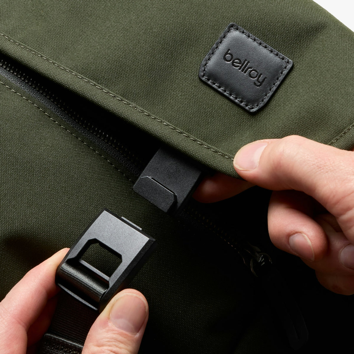 Classic Messenger 13L - US 7599