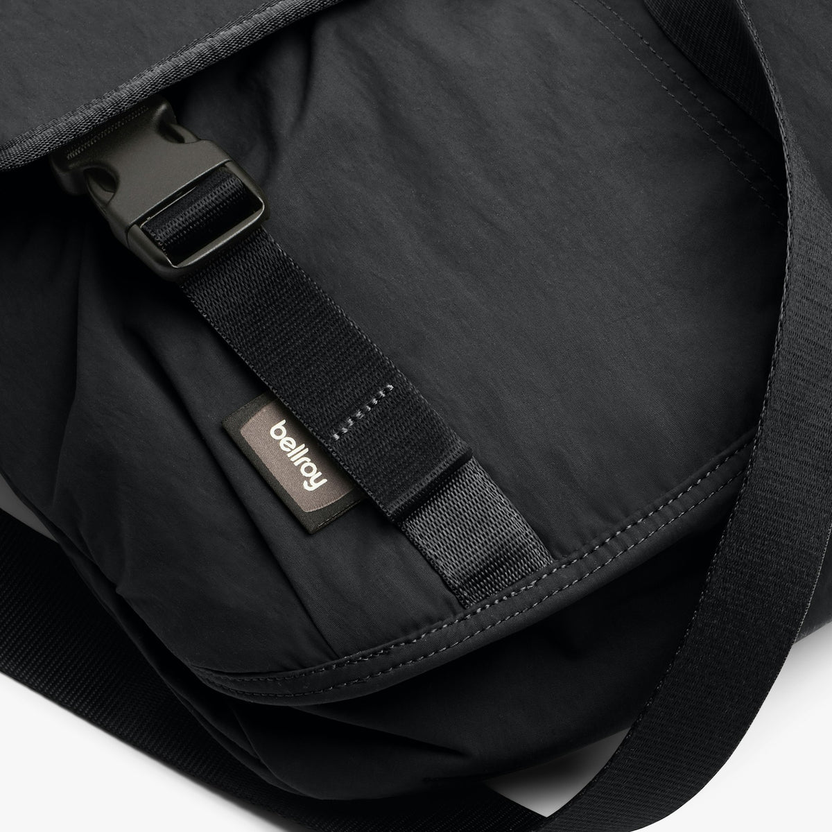 Cinch Messenger - US 5093
