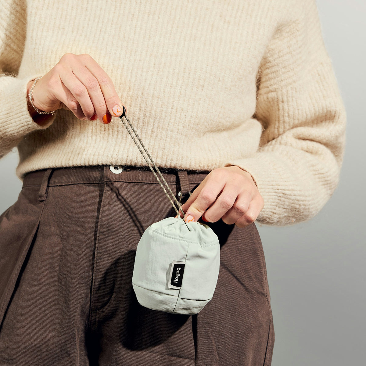 Cinch Pouch - US 7938
