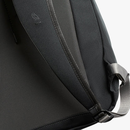 Via Backpack - US 8134