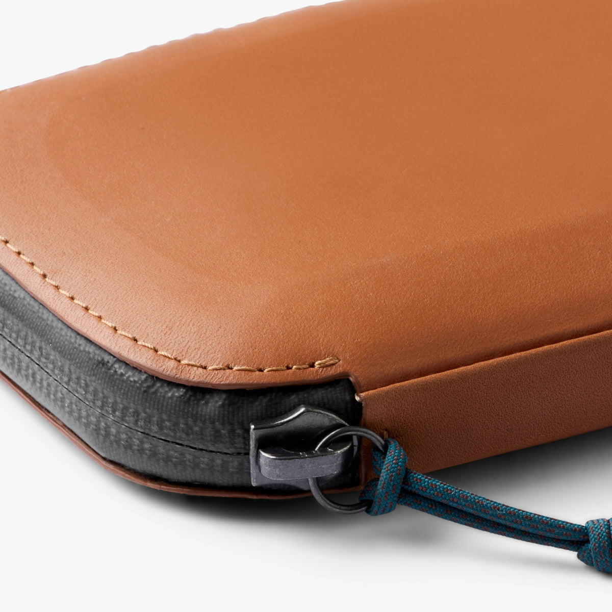 Venture Phone Pocket - US 6859