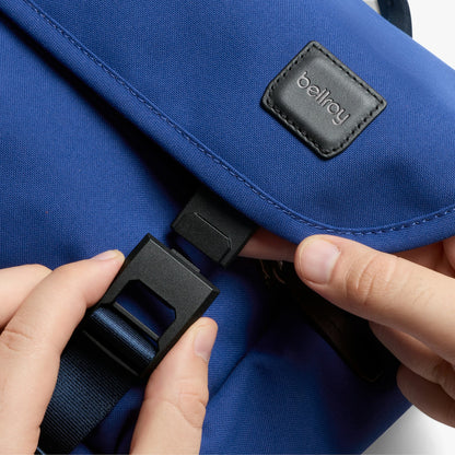 Classic Messenger - US 7083